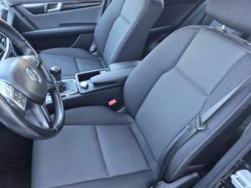 Mercedes Klasa C W204 Kombi T204 1.6 180 K BlueEFFICIENCY 156KM 2012 Mercedes C 180 Benzyna, 156KM, Nawigacja, zdjęcie 17