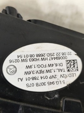 SKODA ENYAQ IV 20- LEVÝ ZADNÍ SVĚTLO W KRYT KUFRU ORIGINÁLNÍ