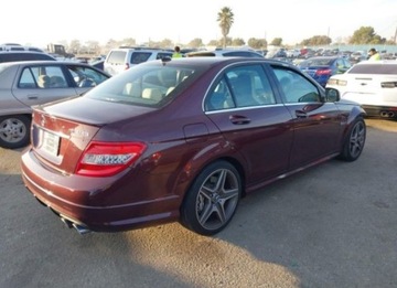 Mercedes Klasa C W204 2009 Mercedes-Benz Klasa C 2009, 6.3L, 63 AMG, od ubezpieczalni 6.3 Benzyna, zdjęcie 7