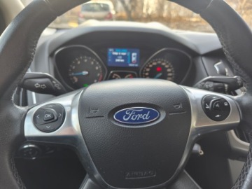Ford Focus III Kombi Facelifting 1.0 EcoBoost 125KM 2014 Ford Focus LIVT stan BDB, zdjęcie 17