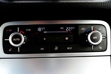 Volkswagen Touareg II SUV 3.0 V6 TDI BlueMotion  245KM 2014 Volkswagen Touareg 3.0 V6 Automat R-Line skora, kamera, czujniki, klima. 2, zdjęcie 11