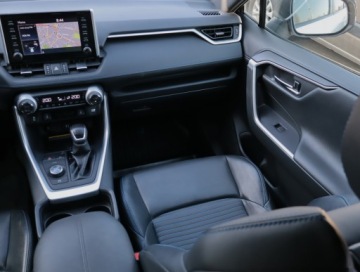 Toyota RAV4 V SUV 2.5 Hybrid Dynamic Force 218KM 2019 Toyota RAV 4 2.5 Hybrid, Salon Polska, Serwis ASO, zdjęcie 7