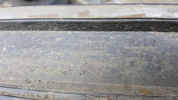 Накладка на порог правая AUDI A3 8Y0853856 снятие