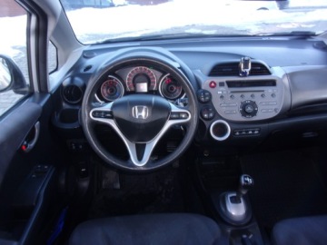 Honda Jazz III 1.4 i-VTEC 100KM 2010 Honda Jaaz 1.4 Automat, zdjęcie 17