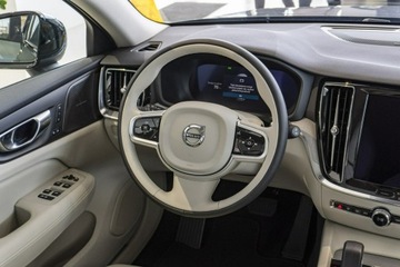 Volvo V60 II  Kombi Facelifting 2.0 B4 B 197KM 2025 Volvo V60 Plus Dark B4 Mild hybrid Benzyna 197 KM, zdjęcie 19