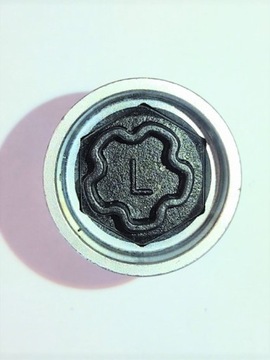 Nasadka,śruba zabezpiecz., złodziejka AUDI kod 810