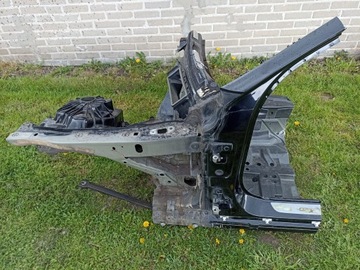 MERCEDES W205 C-KLASA ĆWIARTKA PRZEDNIA PODŁUŻNICA LEWA 040