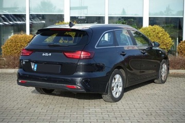 Kia Ceed III Kombi Facelifting 1.5 T-GDI 160KM 2023 Kia Ceed Bezwypadkowy Kamera Tempomat CarPlayAA klima 2stref. FV23, zdjęcie 4
