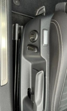 Volkswagen Passat B8 2020 Volkswagen Passat DSG PlugIn LED Webasto Bezwypadkowy Piekny kolor Faktu, zdjęcie 20