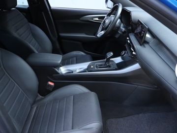 Alfa Romeo Tonale 2022 Alfa Romeo Tonale 1.5T 48V MHEV, Salon Polska, zdjęcie 8