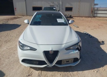 Alfa Romeo Giulia II 2018 Alfa Romeo Giulia 2018r., Awd, 2L, od ubezpieczalni 2.0 Benzyna 284KM, zdjęcie 5