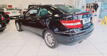 Mercedes CLC 1.8 (180 Kompressor) 143KM 2010 Mercedes-Benz CLC 1.8 Kompressor 143KM Polskorzana tapicerka 1.8 Benzyna, zdjęcie 12