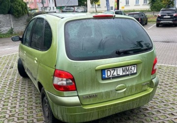 Renault Megane I Hatchback 1.6 i 16V 107KM 2002 Renault Megane 1.6 benzyna, 2002 1.6 Benzyna 107KM, zdjęcie 4