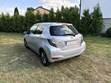 Toyota Yaris III Hatchback 5d Facelifting 1.33 Dual VVT-i 99KM 2014 Toyota Yaris 1,3 VVTi- 99KM B+G Kamera Cofania, zdjęcie 3