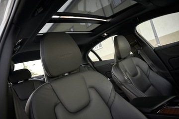 Volvo S60 II Sedan Facelifting 2.0 T4 DRIVE-E 190KM 2019 INSCRIPTION__ KAMERY 360__PANORAMA__HARMAN KARDON, zdjęcie 31