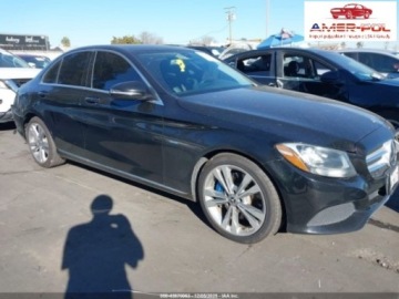 Mercedes Klasa C W205 2017 Mercedes-Benz Klasa C 350E, od ubezpieczalni 2.0 Hybryda 208KM