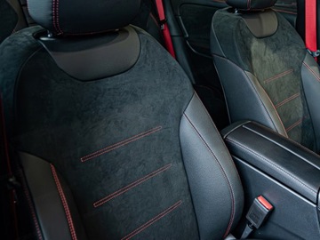 Mercedes GLB SUV AMG 35 2.0 306KM 2025 MERCEDES-BENZ GLB AMG 35 4-Matic Suv 2.0 (306KM) 2025, zdjęcie 3