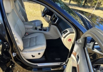 Jeep Grand Cherokee IV Terenowy Facelifting 3.0 V6 CRD 250KM 2014 Jeep Grand Cherokee ORYGINALNY LAKIER 4 x podgrzewane fotele i kierownica, zdjęcie 5