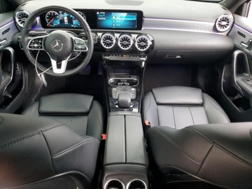 Mercedes Klasa A W177/V177 2022 Mercedes-Benz Klasa A 220 4Matic 2022 2.0L 2.0 Benzyna 188KM, zdjęcie 4