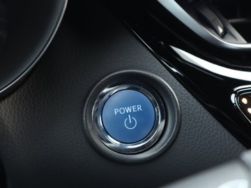 Toyota C-HR I Crossover Facelifting 1.8 Hybrid 122KM 2021 Toyota C-HR 1.8 Hybrid, Salon Polska, zdjęcie 17