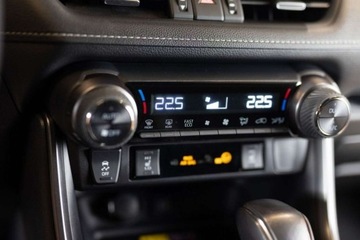 Toyota RAV4 V SUV Plug-In Facelifting 2.5 Hybrid Dynamic Force 306KM 2024 Toyota RAV4 2.5 Plug-In Hybrid GR Sport 4x4 2.5 Hybryda 306KM, zdjęcie 19