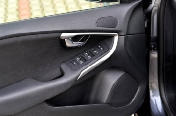 Volvo V40 II Hatchback 1.6 D2 115KM 2012 Volvo V40 1,6 HDi 115Km Ledy Digital Navi City, zdjęcie 4