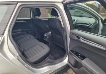 Ford Mondeo V Kombi 2.0 TDCi 150KM 2018 Ford Mondeo SW 2.0D 150PS Zadbane Bezwypadkowe Dodatkowe kola Po oplatach, zdjęcie 15