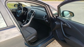 Opel Astra J Sports Tourer Facelifting 1.4 Turbo ECOTEC 140KM 2013 Opel Astra Opel Astra J 1.4 Turbo 140 KM benzyna Z Niemiec 1.4 Benzyna, zdjęcie 6