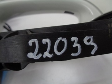 BMW 3 G20 G21 KLIKA ZADNÍ LEVÝ LED 9881779