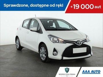 Toyota Yaris III Hatchback 5d Facelifting 1.33 Dual VVT-i 99KM 2016 Toyota Yaris 1.33 Dual VVT-i, Salon Polska