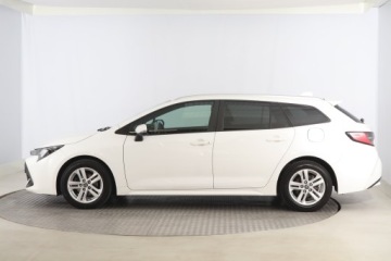 Toyota Corolla XII TS Kombi 1.2 Turbo D-4T 116KM 2019 Toyota Corolla 1.2 Turbo, Salon Polska, zdjęcie 2