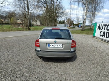 Skoda Octavia II Kombi 1.6 MPI 102KM 2012 Škoda Octavia Skoda Octavia Krajowy, instalacja, zdjęcie 4