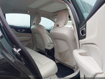 Volvo S60 III Sedan 2.0 T5 250KM 2020 Volvo S60 2020 Volvo S60 T5 FWD Momentum 2.0 Benzyna 250KM, zdjęcie 7