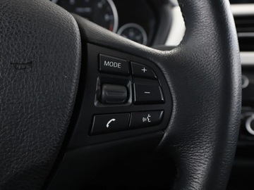 BMW Seria 3 F30-F31-F34 Touring Facelifting 2.0 318d 150KM 2016 BMW 318 automat full LED klima auto navi czujniki, zdjęcie 27