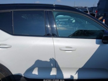 Volvo XC40 Crossover 2.0 T5 247KM 2020 Volvo XC 40 2020 Volvo XC40 T5 AWD R-Design 2.0 Benzyna 248KM, zdjęcie 12