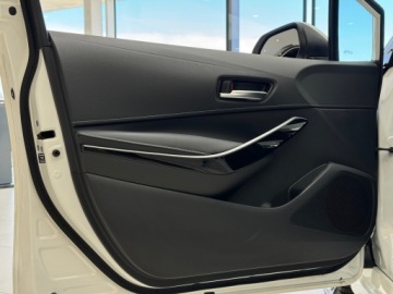 Toyota Corolla XII TS Kombi Facelifting 2.0 Hybrid Dynamic Force 196KM 2022 Toyota Corolla Comfort + Tech + Style / Kamera cof, zdjęcie 10