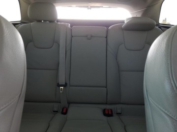 Volvo XC60 II 2023 Volvo XC 60 B5 Plus Bright Theme, od ubezpieczalni 2.0 Benzyna 247KM, zdjęcie 10