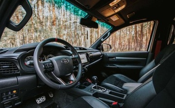 Toyota Hilux VIII Podwójna kabina Facelifting 2024 2.8 D-4D 204KM 2025 Toyota Hilux Zawieszenie Old Man Emu Wyciagarka Warn Oswietlenie Lazer N, zdjęcie 32
