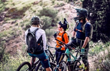 Велосипедный рюкзак Thule Rail Obsidian с гидратацией 12 л