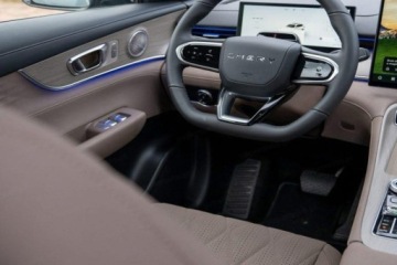 Chery Tiggo 8 SUV PHEV 1.5 T-GDI DHE 279KM 2025 CHERY TIGGO 8 Prestige Super Hybrid 1.5 T-GDI 279KM 7os. 2025, zdjęcie 8