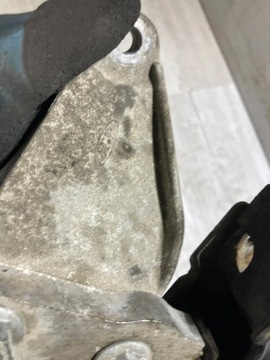 FORD B-MAX 2014 ULOŽENÍ UCHYCENÍ MOTORU 1.6 TDCI