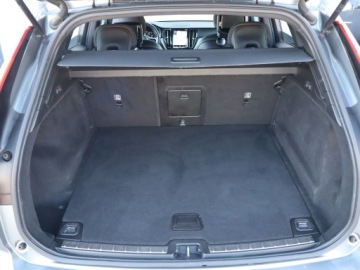 Volvo XC60 II Crossover D4 190KM 2018 Volvo XC60 D4, 187 KM, Automat, Skóra, Navi, zdjęcie 13