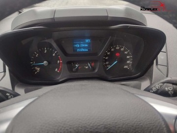 Ford Transit Custom I 2.2 TDCi 125KM 2015 Ford Transit Custom L2H2 2.2 TDCI 125KM Osobowy Klimatyzacja Zarejestrowany, zdjęcie 16