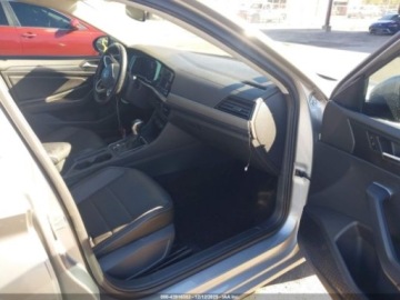 Volkswagen Jetta VI 2022 Volkswagen Jetta 2022r., 1.5L 1.5 Benzyna 158KM, zdjęcie 8