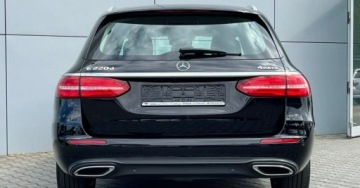 Mercedes Klasa E W213 Kombi 2.0 220d 194KM 2020 Mercedes-Benz Klasa E 4 Matic Automat Led Parktronic Kamera Navi Vir, zdjęcie 10