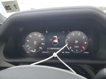 Land Rover Defender IV (L663) 2024 Land Rover Defender 2024, 3.0L, 4x4, 110 S 3.0 Benzyna 395KM, zdjęcie 8