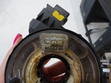 РОЛИКОВАЯ ЛЕНТА ПОДУШКИ БЕЗОПАСНОСТИ VW GOLF V 1K0959653C