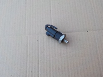 Sensor Druck des Kraftstoffsbehälters vw golf V 1,6 FSI 0261545008