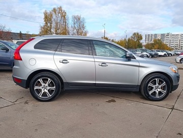 Volvo XC60 I SUV 3.0 T6 304KM 2013 VOLVO XC60 T6, Automat, Dokumentacja , AWD, Podgrzewane 4 fotele, zdjęcie 4