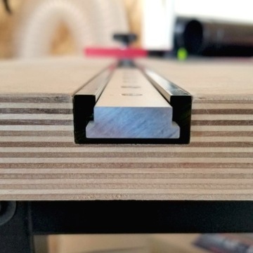 Направляющая - длинная резьбовая вставка 200мм для профилей М